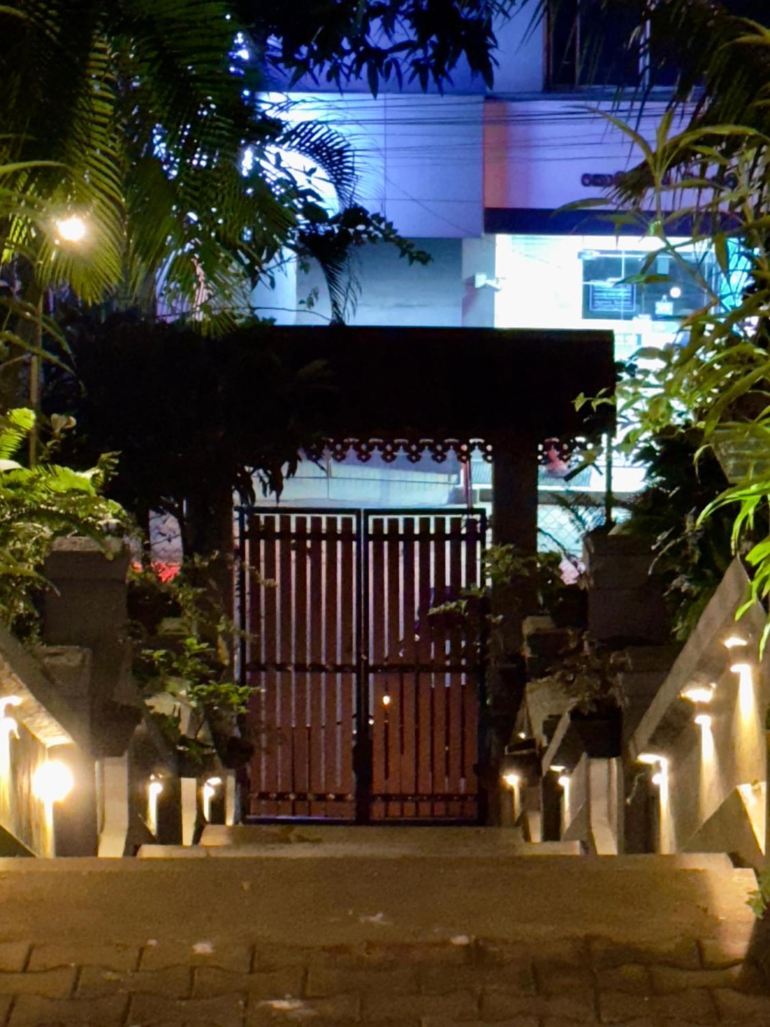 Colonial Residence Kandy Exterior photo